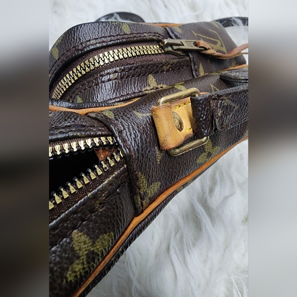 Louis Vuitton Brown Monogram Crossbody Bag - Picture 12 of 12